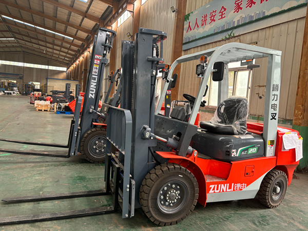 樽力電動(dòng)叉車(chē)的優(yōu)勢(shì)是什么？